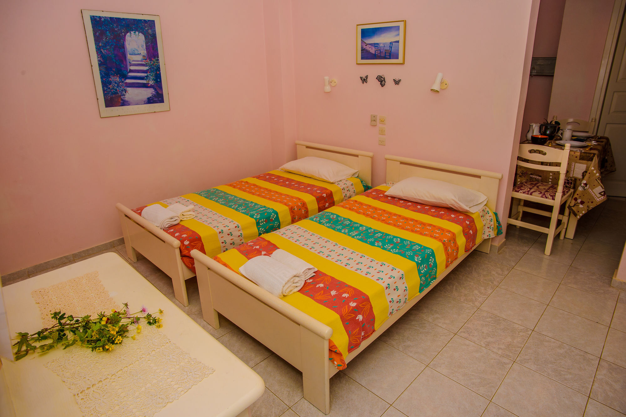 Aloni Studios And Apartments Ласси Экстерьер фото