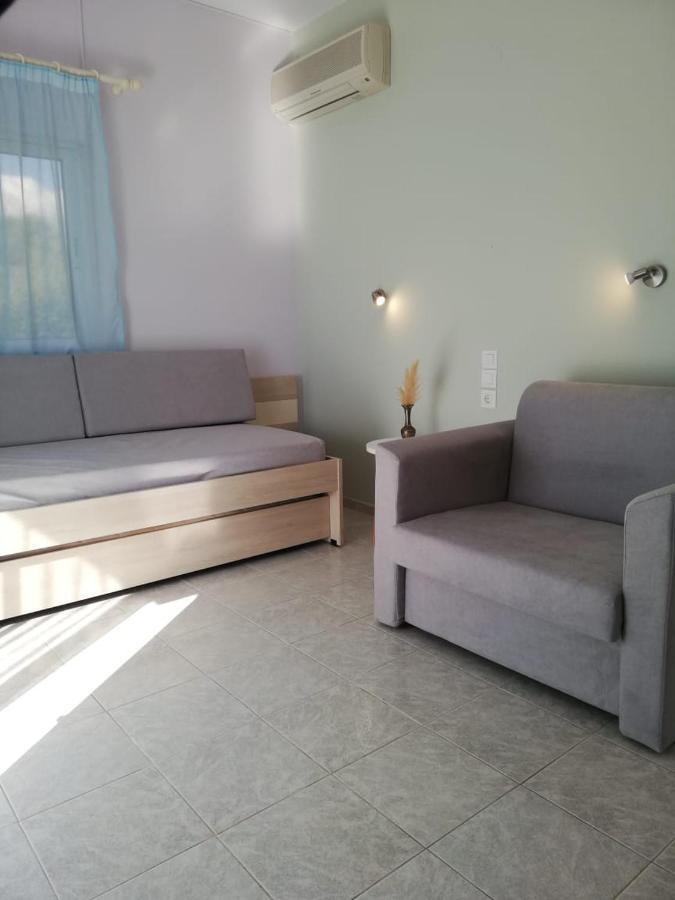 Aloni Studios And Apartments Ласси Экстерьер фото